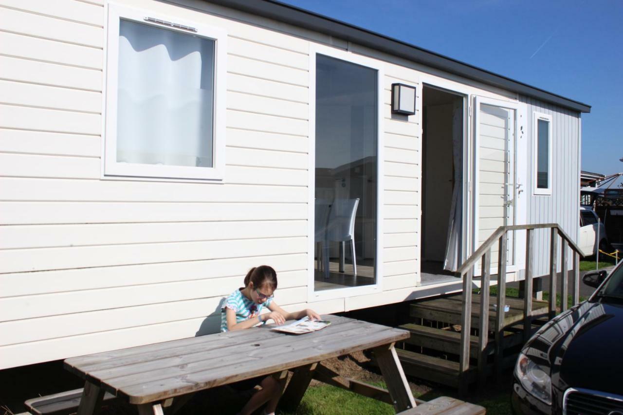 Caravan Middelkerke Hotel ภายนอก รูปภาพ