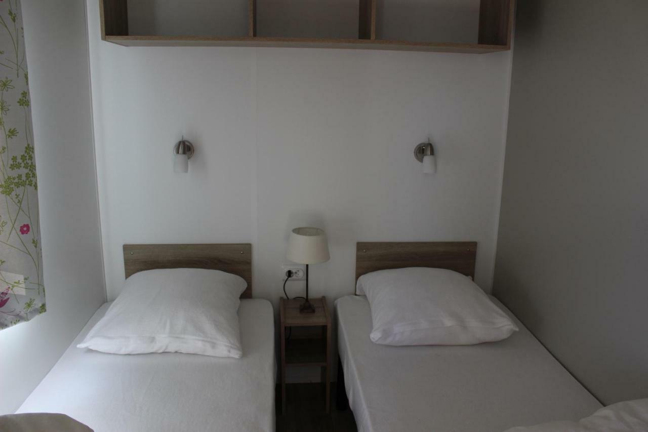 Caravan Middelkerke Hotel ภายนอก รูปภาพ