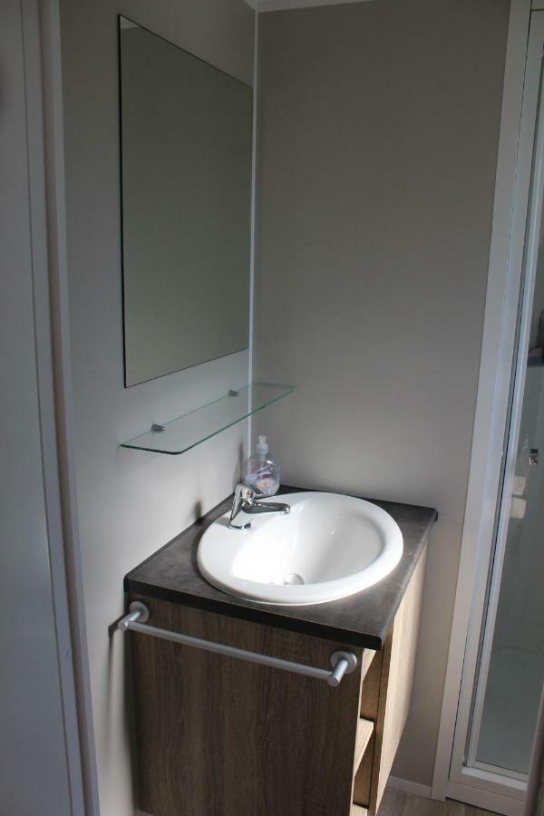 Caravan Middelkerke Hotel ภายนอก รูปภาพ