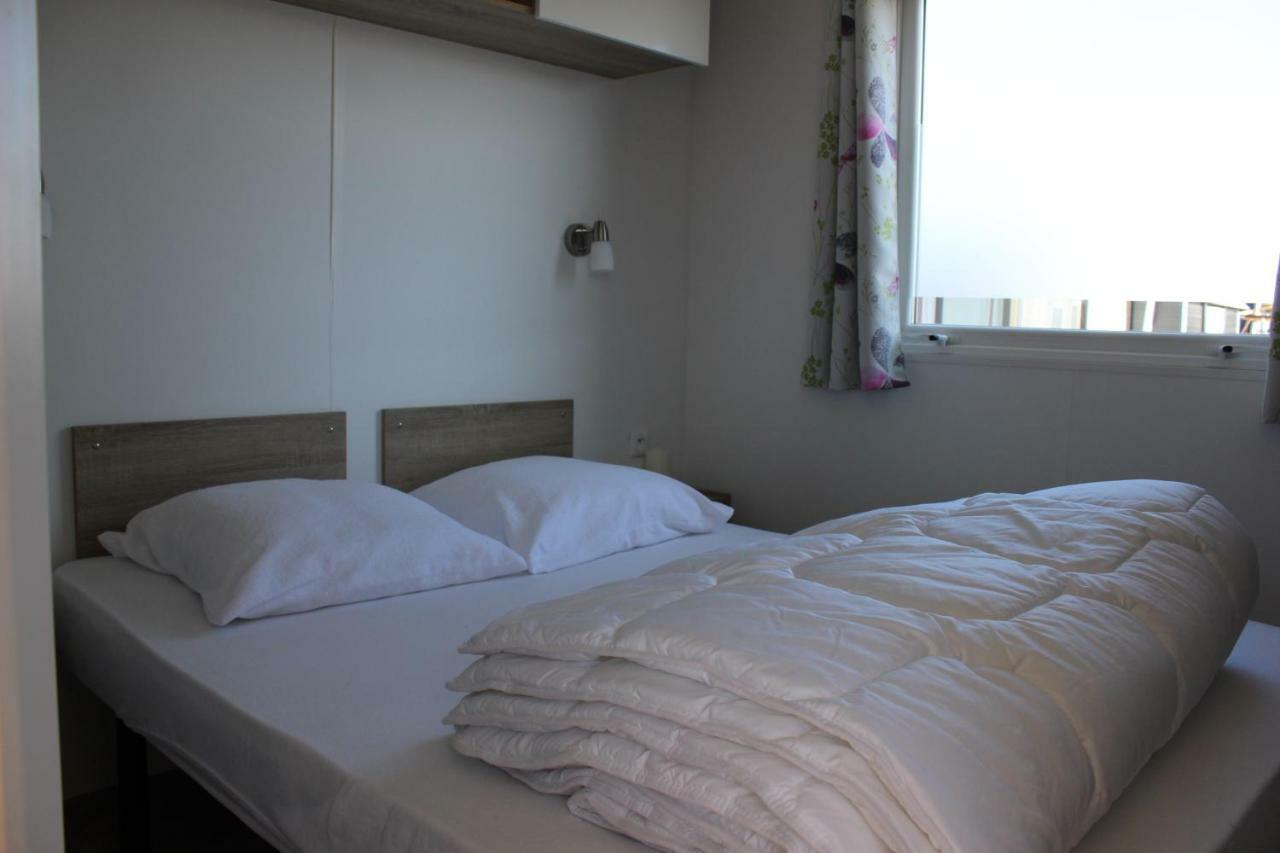 Caravan Middelkerke Hotel ภายนอก รูปภาพ